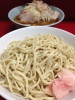 「大ラーメン（750円）+つけ麺（100円）アブラ」@ラーメン二郎 中山駅前店の写真
