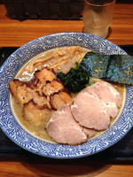 「濃厚鷄魚介焼豚ラーメン」@らーめん鈴家の写真