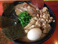 「二代目濃厚らあめん＋特製トッピング」@二代目狼煙 本店 葉隠製麺の写真