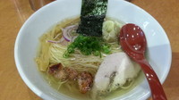 「【月一限定】媛っこ地鶏のラーメン(塩)￥880」@麺屋 翔 西新宿本店の写真