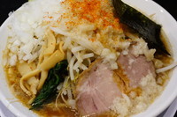 「背脂煮干らぁ麺＋タマネギ」@背脂煮干中華そば 心やの写真