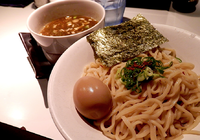 「煮干しつけそば、味玉（900円）」@一汁三にぼし 裏不如帰の写真