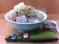 「ラーメン（200g、ヤサイアブラ）」@ラーメン荘 歴史を刻め 寺田町の写真