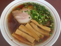 「中華そば￥580＋メンマ￥100＝￥680」@らーめんエックスの写真