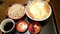 「カツ丼とざるそばセット」@そば処 仙波の写真