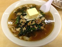「ニラ肉ラーメン ＋ バター」@桃太郎 屏風ヶ浦店の写真
