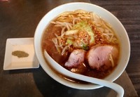 「【限定昼夜各15食】黄色の『二』番ラーメン 800円」@ソラノイロ ARTISAN NOODLESの写真