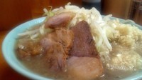 「ラーメン　麺少なめ、にんにく　700円」@ラーメン二郎 新橋店の写真