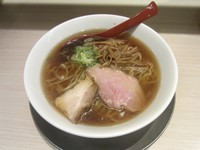 「朝らーめん（醤油）」@麺や 七彩 東京駅の写真