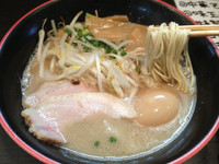 「味玉豚骨ラーメン   塩」@三鷹食堂いなりの写真