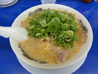 「こってりラーメン（ネギ多め）」@来来亭 上牧店の写真