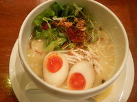 「半熟味玉鶏白湯麺（プチごはん付き）」@鶏白湯麺 蔭山 高田馬場店の写真