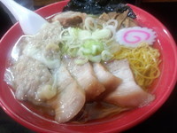 「特スペシャルラーメン(ほうぼう唐揚＋かき)」@一条流がんこ総本家分家四谷荒木町の写真