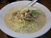 「【9月の限定】乳製ラーメン（並盛150g）750円」@中華そば 伝堂の写真