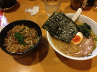 「ハーフラーメンCセット【810円】」@横濱家 駒岡店の写真