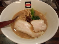 「濃菜醤油ラーメン(700円)」@麺処 hachiの写真