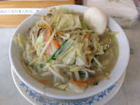 「野菜大盛りタンメン+白いゆで卵」@タンメン照の写真