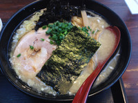 「塩豚骨らーめん」@活力豚骨ラーメン 大成屋の写真