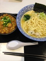 「濃厚魚介らーめん【750円】　麻婆丼【150円】」@麺屋 一燈 ラゾーナ川崎店の写真