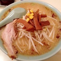 「味噌ラーメン　650円　チャーシュー1枚　150円」@サッポロラーメン羆 由良店の写真