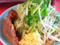 「普通盛（麺カタメ、ヤサイ、ニンニク）」@ラーメン二郎 歌舞伎町店の写真
