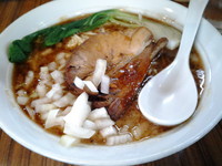 「【10月の限定】マー油ブラック　700円」@中華そば 伝堂の写真