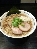 「煮干そば（中盛）＋細メンマ」@中華そば しながわの写真