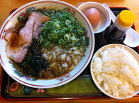 「燕三条系背脂そば（ネギ増し、背脂増し）＋TKG」@宮崎郷土料理 どぎゃんの写真