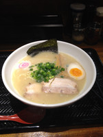 「塩トンコツ  ¥780」@天栄水らーめん 我道 東京本店の写真