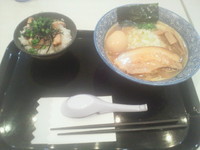 「サクマ式【ニボやん】+いいめし」@麺屋 一燈 ラゾーナ川崎店の写真