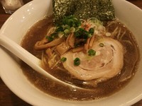 「煮干しそば（普通盛り＆細麺）」@らぁめん 泰然の写真