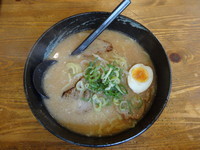 「魚介とんこつラーメン」@ラーメン いちよしの写真