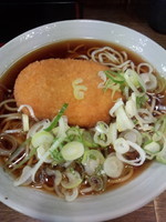 「コロッケそば350円」@名代 後楽そば 有楽町店の写真