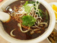 「黒担担刀削面」@聚香閣の写真