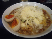 「【10月限定】ミート de チーズ850円＋(煮玉子)」@味噌麺 伝堂の写真