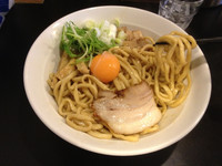 「油そば（卵黄入り）」@音麺酒家 楽々の写真