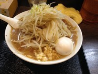 「そば＋ゆで玉子（￥750＋￥80）」@豚そば 秀吉の写真