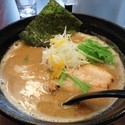 濃厚魚介ラーメン　７５０円