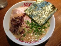 「らーめん(ハリガネ)+替え玉(ハリガネ)+替肉」@九州ラーメン つばめ軒の写真