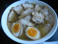 「焼豚ラーメン（850円）」@喜多方ラーメン 坂内 岩槻店の写真