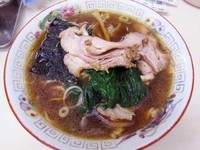「青島ラーメン700円＋肉増し50円＋ほうれん草増し50円」@青島食堂 秋葉原店の写真