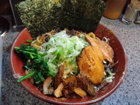 「ラーメン固めネギ増し650円」@熟成鶏醤油らーめん 上弦の月の写真