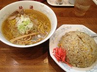 「味噌ラーメン、チャーハン」@純連 東京店の写真