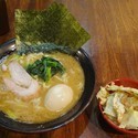 ラーメン（600円）＋味玉（100円）＋キャベチャー