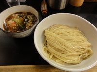 「黒つけそば」@鶴麺 鶴見本店の写真