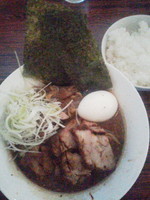 「ラーメン￥６５０＋サービスライス」@前原商店の写真