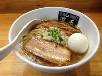 「煮干ソバ･黒＋味玉＋ニボ茶めし(980円)」@煮干中華ソバ イチカワの写真