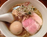 「季節のらーめん　塩らーめん　秋ver.+味玉」@らーめん かねかつの写真