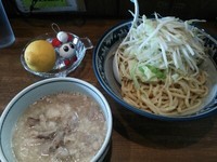 「生搾り岩塩レモンラーメン（ザルver）」@ラーメンアキラの写真