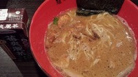 「白鶏（パイチ―）醤油ラーメン　750円」@麺屋彩々 なんば店の写真
